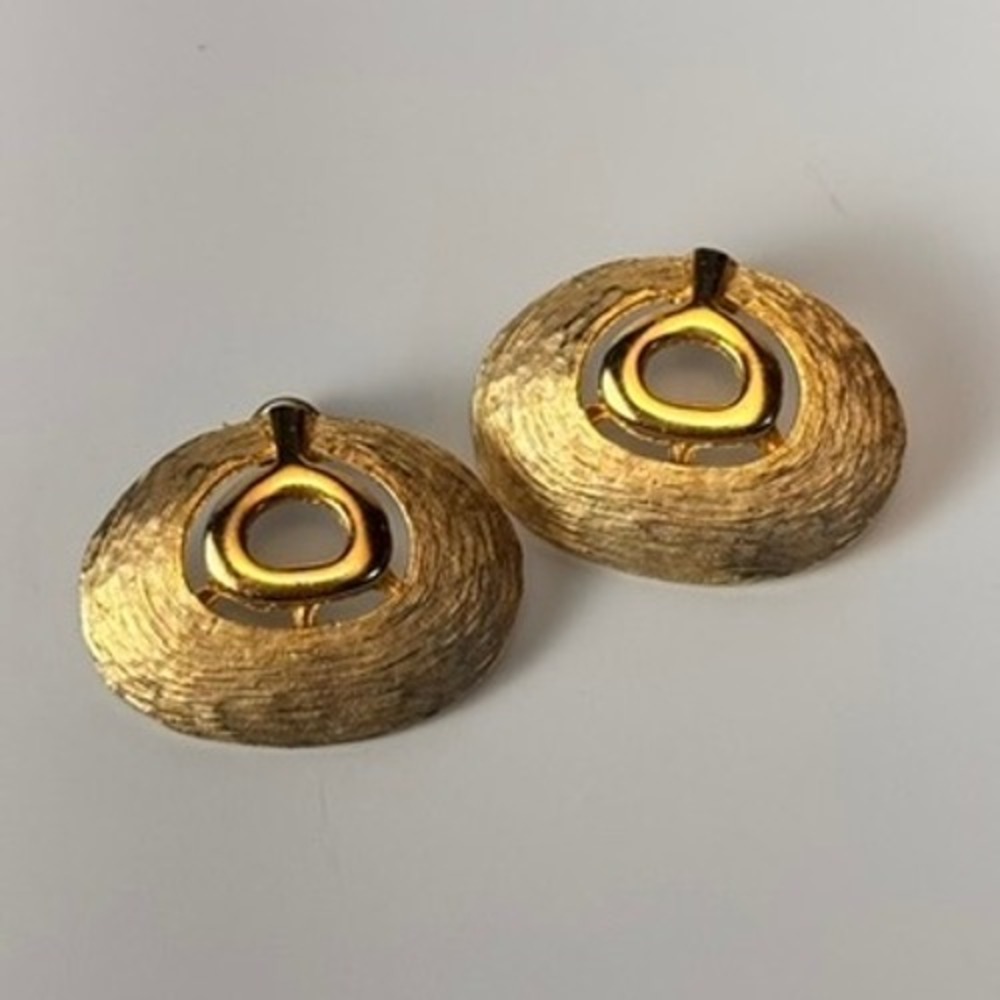 Vintage Earrings Gold Tone Heavy Textured Oval Dome Statement Minimalist 80s